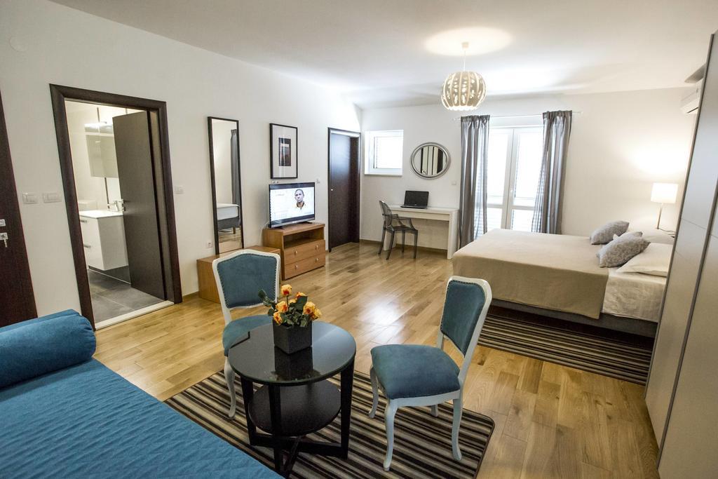Rooms Margarita Stobreč Eksteriør billede