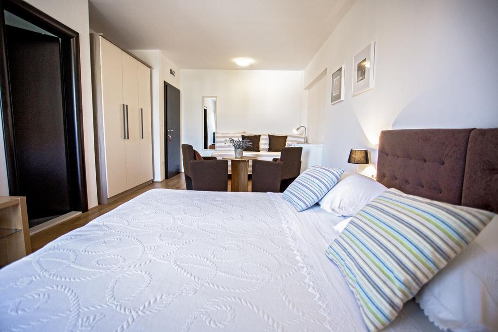 Rooms Margarita Stobreč Eksteriør billede