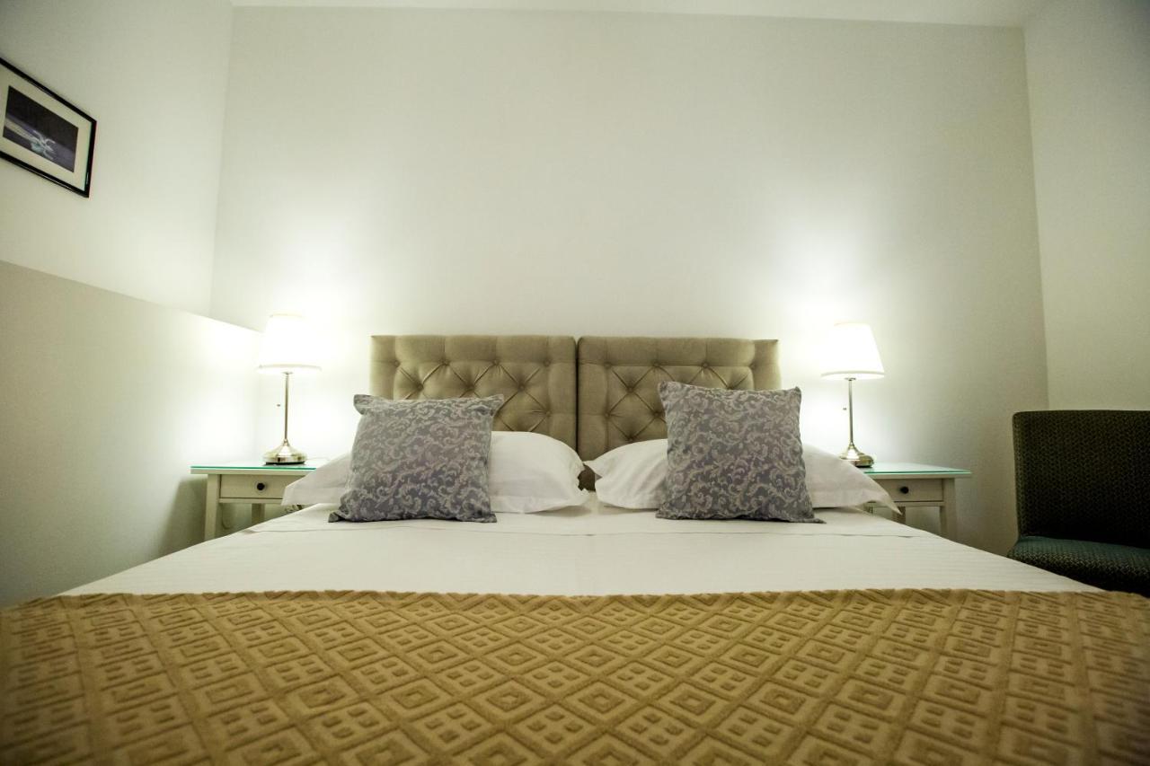 Rooms Margarita Stobreč Eksteriør billede
